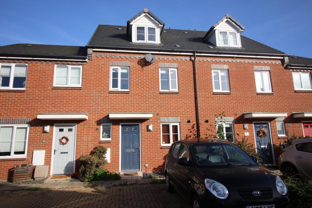 3 bed Mid Terraced House for rent in Enham Alamein. From Austin Hawk Estate Agents - Andover