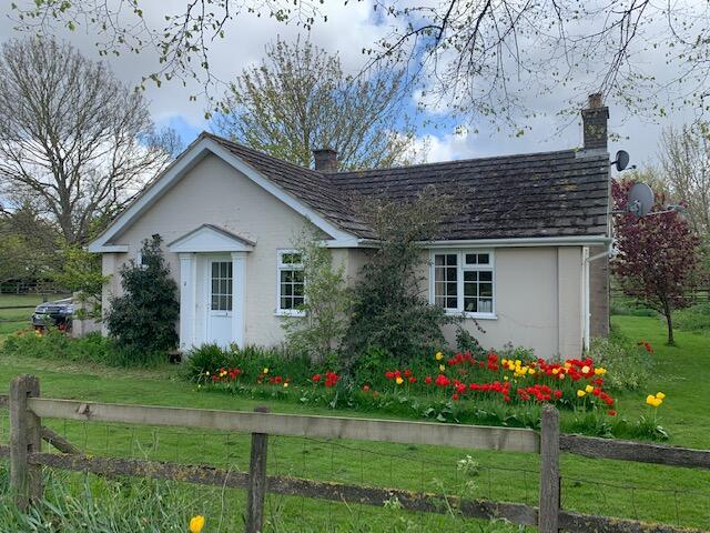 2 bed Detached bungalow for rent in Chippenham. From Avenue Property Management - Cambridge