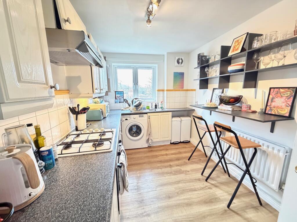 2 bed 1st Floor Flat for rent in Bow. From Bairstow Eves - Bow