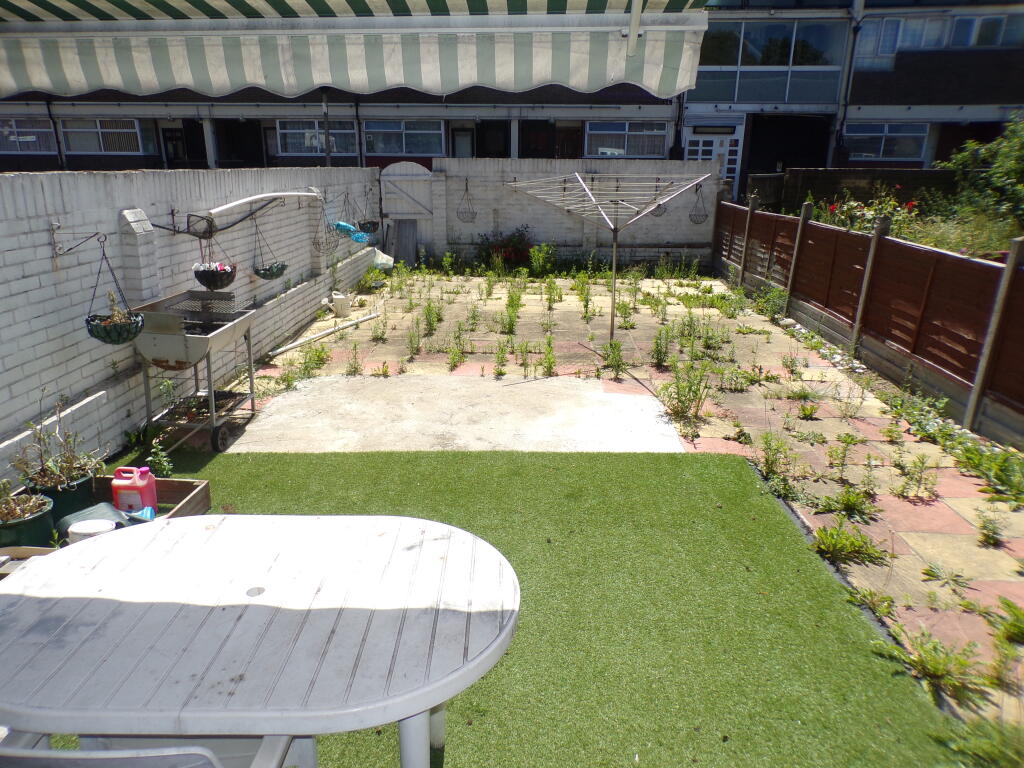 4 bed Detached for rent in Stepney. From Bairstow Eves - Bow