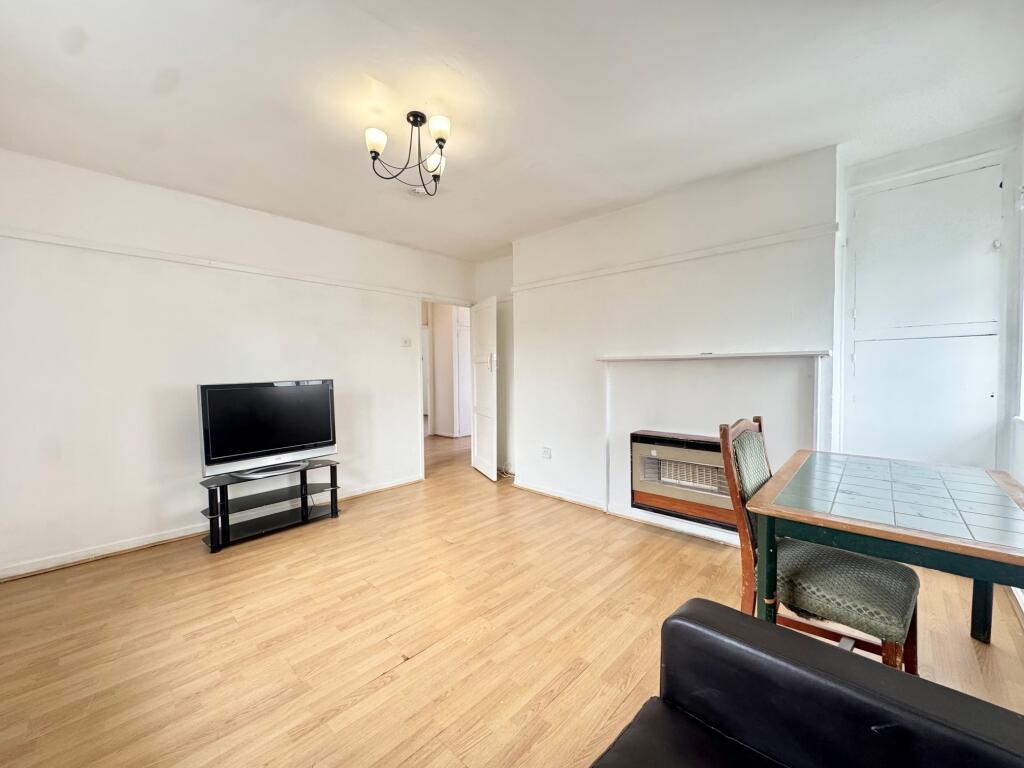 3 bed 1st Floor Flat for rent in Bow. From Bairstow Eves - Bow 3 bed 1st Floor Flat for rent in Bow. From Bairstow Eves - Bow