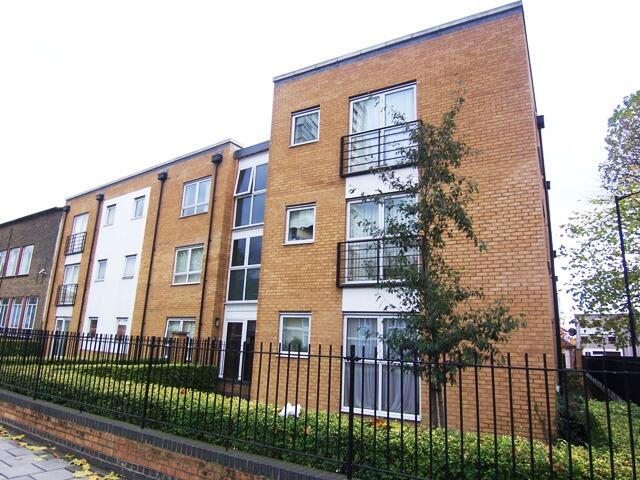 2 bed 1st Floor Flat for rent in Stratford. From Bairstow Eves - Leytonstone