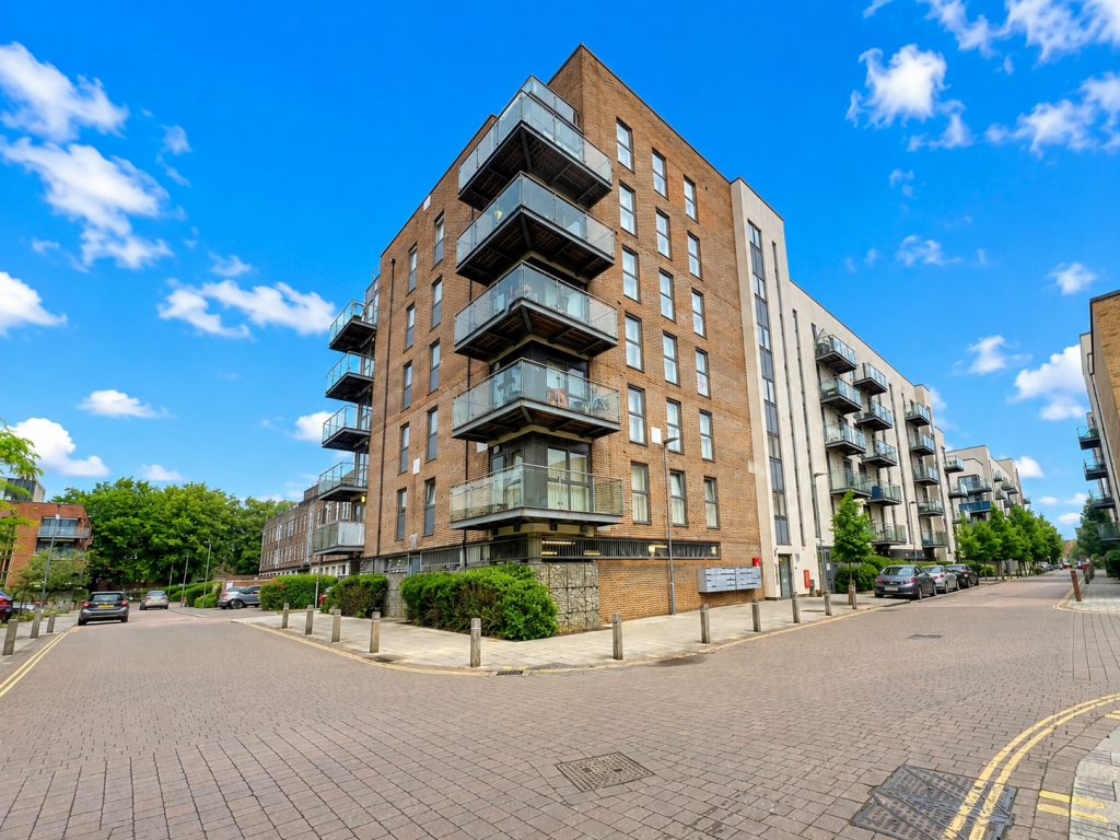 2 bed 1st Floor Flat for rent in Barking. From Bairstow Eves - Leytonstone