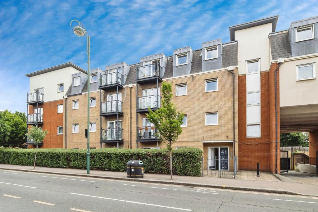 1 bed 1st Floor Flat for rent in Wanstead. From Bairstow Eves - Leytonstone