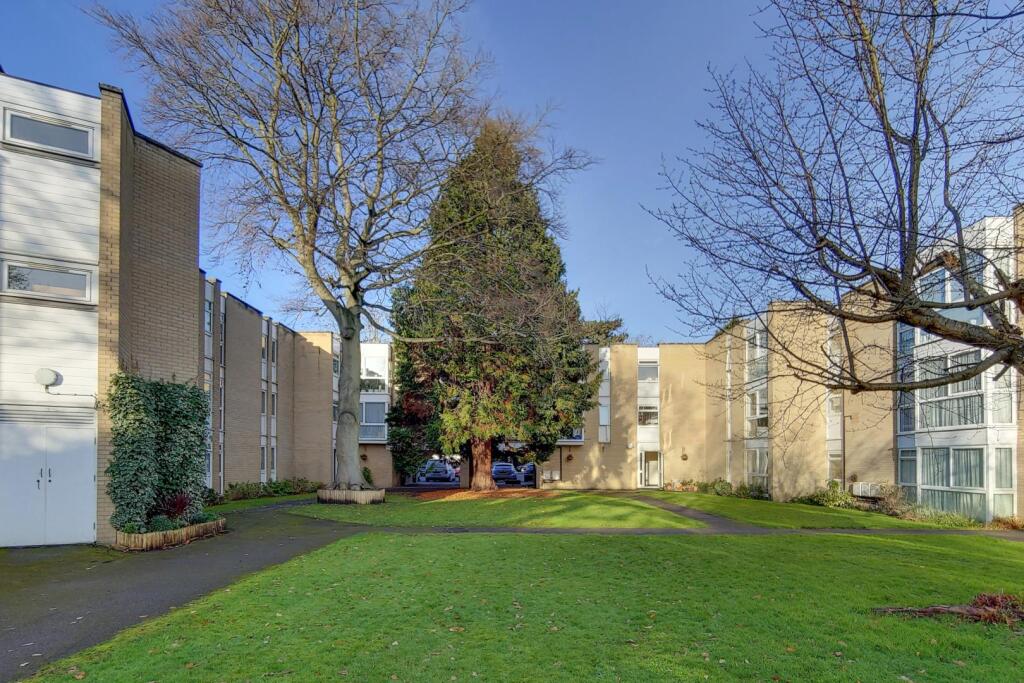 1 bed 1st Floor Flat for rent in Edmonton. From Baker and Chase - London Borough of Enfield