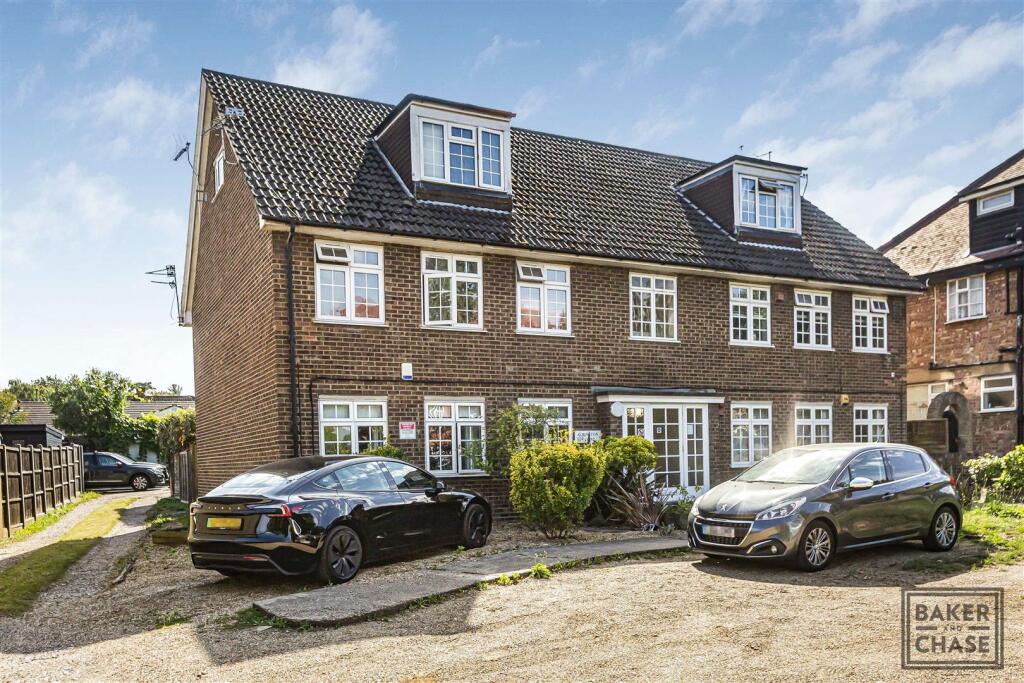 1 bed Apartment for rent in Crews Hill. From Baker and Chase - London Borough of Enfield