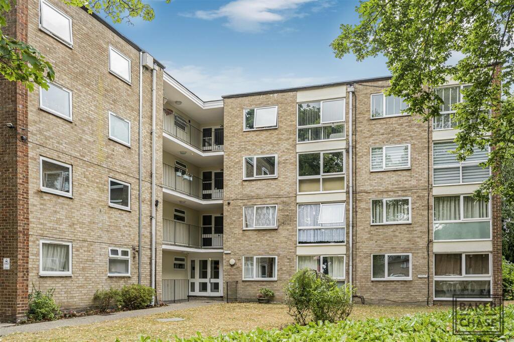 1 bed 1st Floor Flat for rent in Crews Hill. From Baker and Chase - London Borough of Enfield