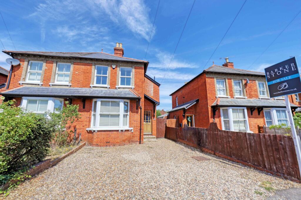 3 bed Semi Detached for rent in Maidenhead. From Barker Stone - Marlow 3 bed Semi Detached for rent in Maidenhead. From Barker Stone - Marlow