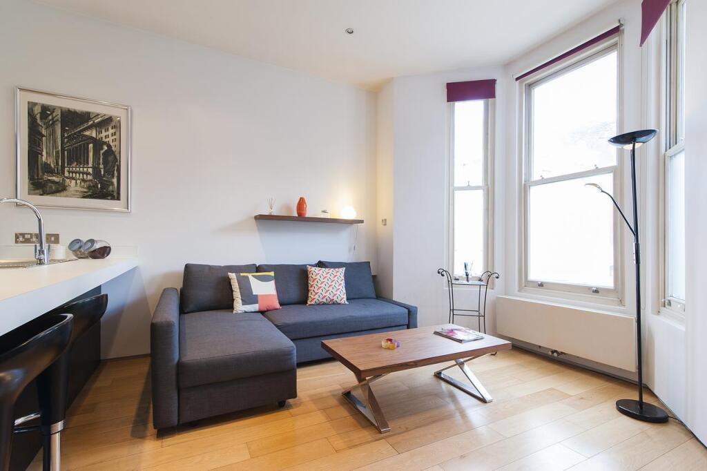 2 bed Apartment for rent in Kensington. From Barnard Marcus Lettings - Earls Court Lettings