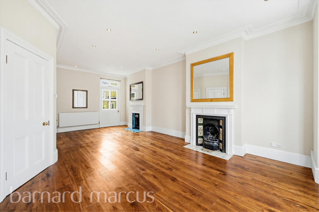 4 bed Detached for rent in London. From Barnard Marcus Lettings - Earls Court Lettings
