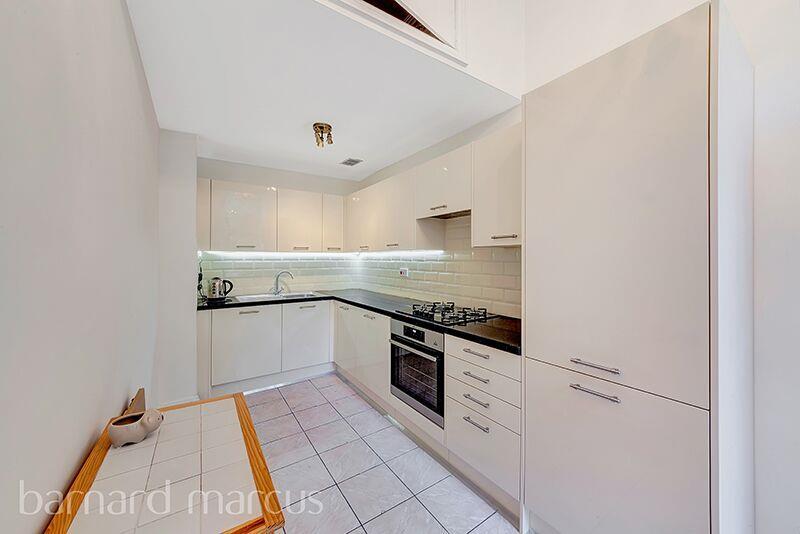 2 bed Apartment for rent in Kensington. From Barnard Marcus Lettings - Earls Court Lettings