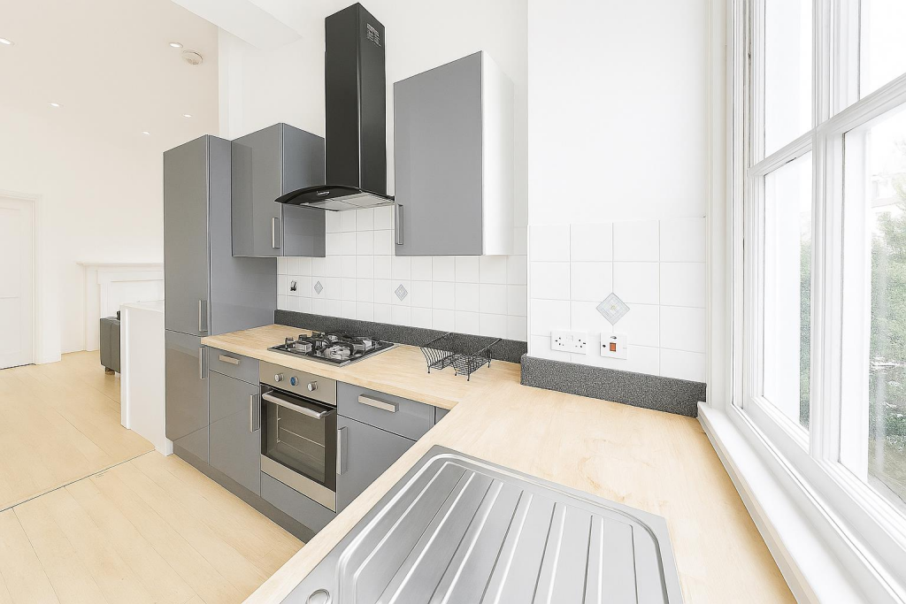 2 bed Apartment for rent in London. From Barnard Marcus Lettings - Earls Court Lettings