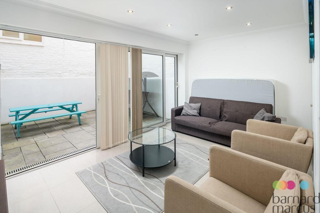2 bed Apartment for rent in Fulham. From Barnard Marcus Lettings - Earls Court Lettings