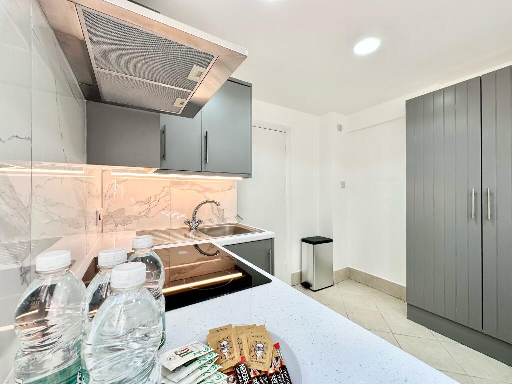 4 bed Apartment for rent in London. From Barnard Marcus Lettings - Earls Court Lettings