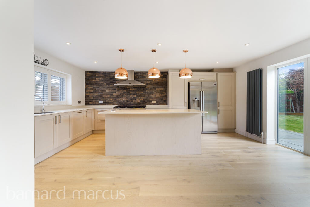 5 bed Detached House for rent in Surbiton. From Barnard Marcus Lettings - Surbiton Lettings