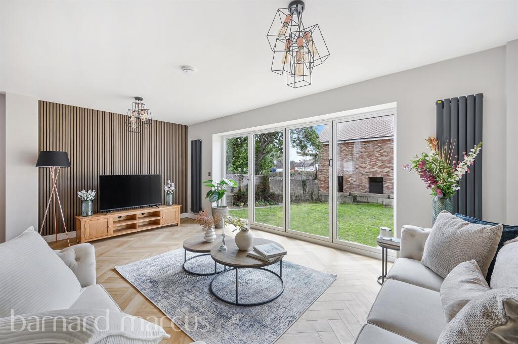 3 bed Detached for rent in Esher. From Barnard Marcus Lettings - Surbiton Lettings 3 bed Detached for rent in Esher. From Barnard Marcus Lettings - Surbiton Lettings