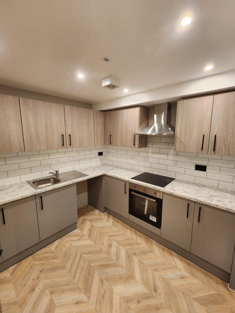 4 bed 1st Floor Flat for rent in Surbiton. From Barnard Marcus Lettings - Surbiton Lettings