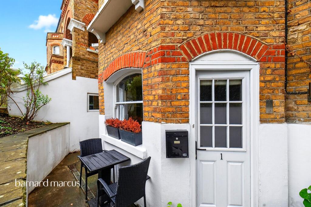 1 bed 1st Floor Flat for rent in Surbiton. From Barnard Marcus Lettings - Surbiton Lettings 1 bed 1st Floor Flat for rent in Surbiton. From Barnard Marcus Lettings - Surbiton Lettings