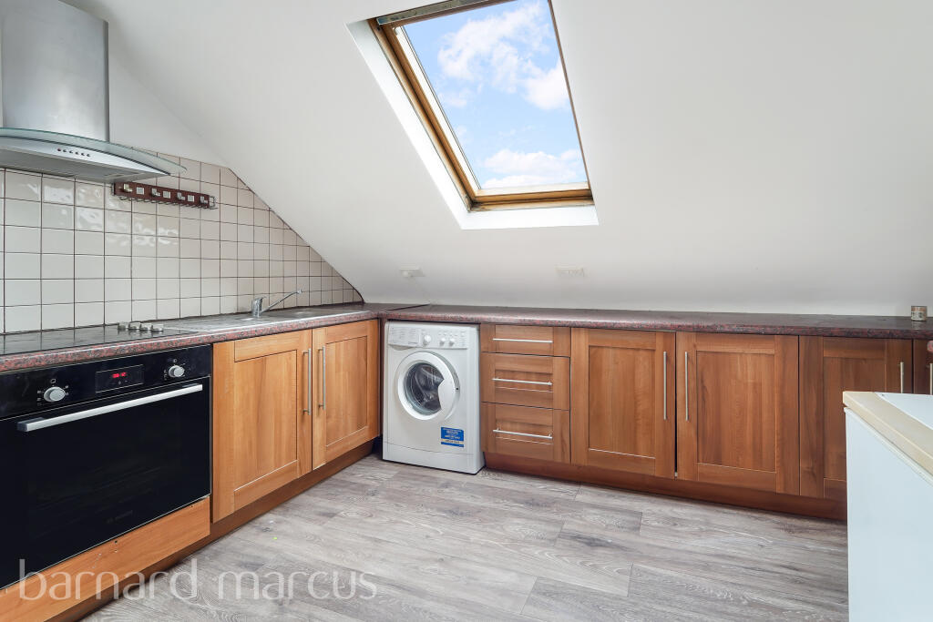 1 bed 1st Floor Flat for rent in Surbiton. From Barnard Marcus Lettings - Surbiton Lettings 1 bed 1st Floor Flat for rent in Surbiton. From Barnard Marcus Lettings - Surbiton Lettings