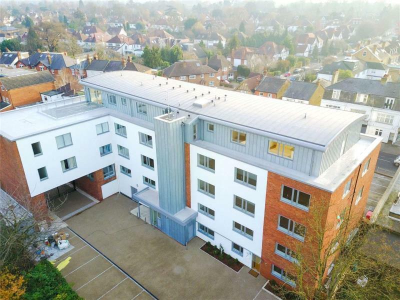 3 bed 1st Floor Flat for rent in East Molesey. From Barnard Marcus Lettings - Surbiton Lettings