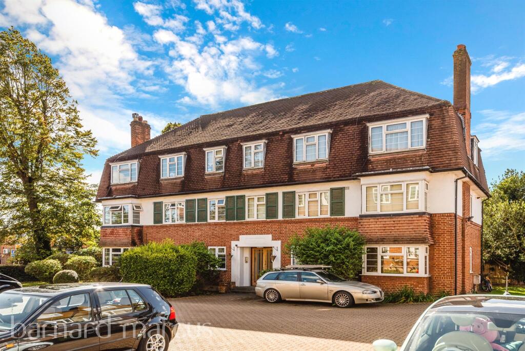 3 bed 1st Floor Flat for rent in Long Ditton. From Barnard Marcus Lettings - Surbiton Lettings 3 bed 1st Floor Flat for rent in Long Ditton. From Barnard Marcus Lettings - Surbiton Lettings