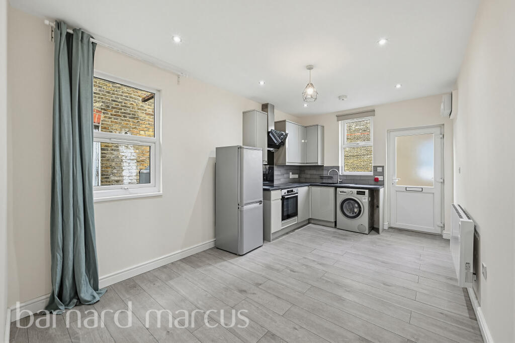 2 bed 1st Floor Flat for rent in London. From Barnard Marcus - Earlsfield 2 bed 1st Floor Flat for rent in London. From Barnard Marcus - Earlsfield