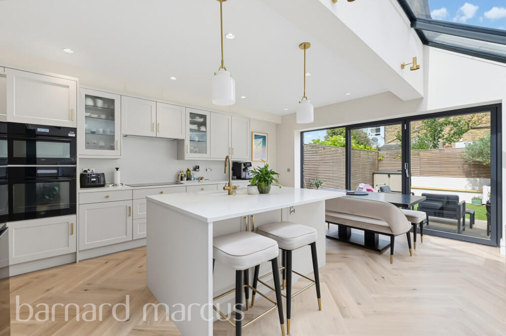 4 bed Detached for rent in Wandsworth. From Barnard Marcus - Earlsfield
