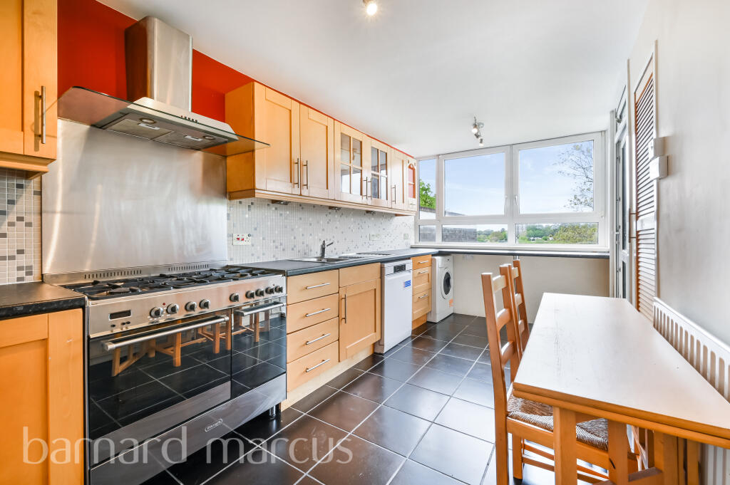 3 bed Apartment for rent in Wimbledon. From Barnard Marcus - Earlsfield