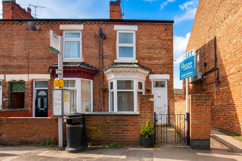 3 bed End of Terrace for rent in Worksop. From Bartrop & Dilks Property Services - Worksop 3 bed End of Terrace for rent in Worksop. From Bartrop & Dilks Property Services - Worksop