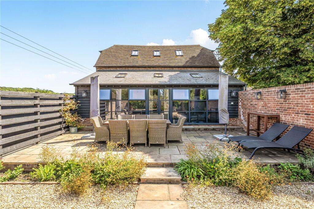 4 bed Cottage for rent in Peasmarsh. From Batcheller Monkhouse - Battle
