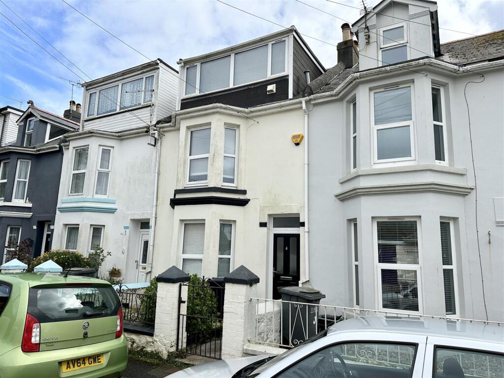 4 bed Mid Terraced House for rent in Brixham. From Boyce Brixham - Brixham