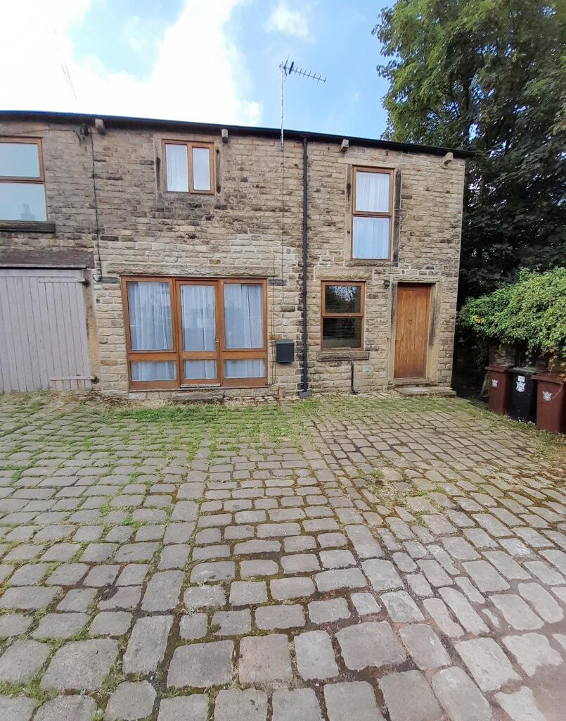 3 bed Detached for rent in Glossop. From Belvoir - Ashton-under-Lyne