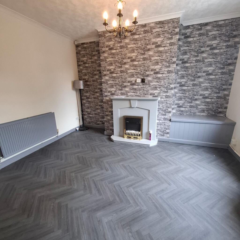 2 bed Mid Terraced House for rent in Ashton-under-Lyne. From Belvoir - Ashton-under-Lyne 2 bed Mid Terraced House for rent in Ashton-under-Lyne. From Belvoir - Ashton-under-Lyne