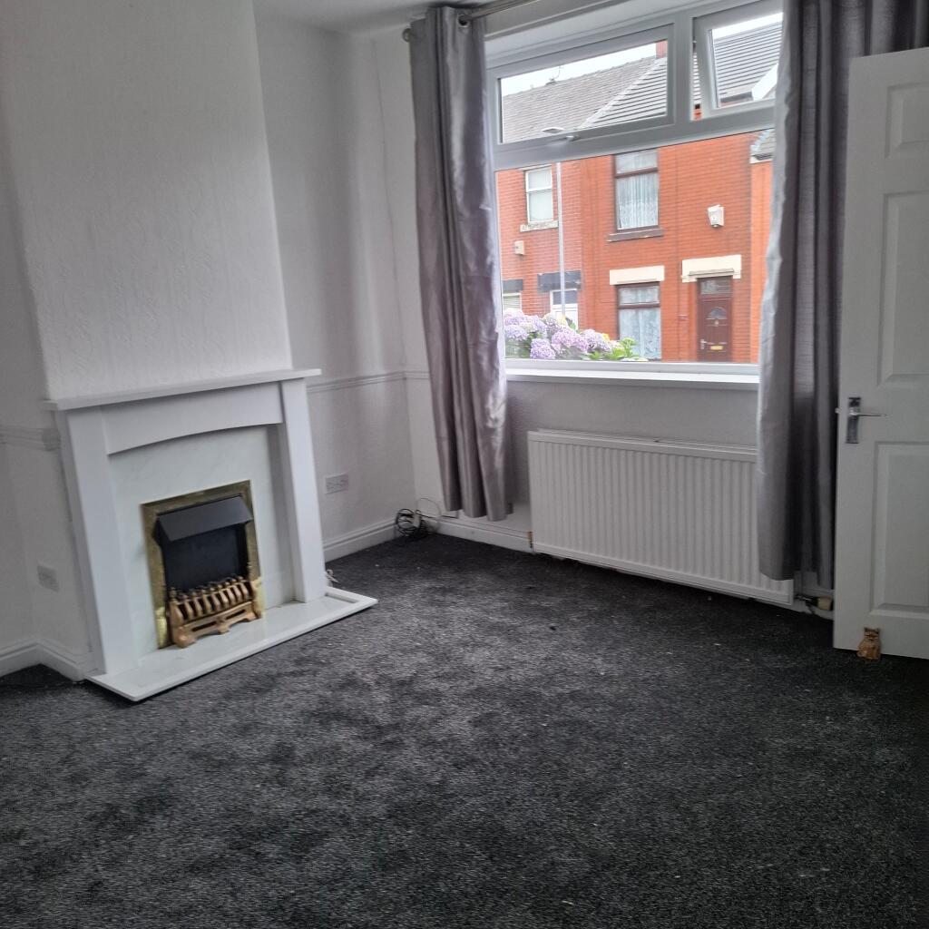 2 bed Mid Terraced House for rent in Ashton-under-Lyne. From Belvoir - Ashton-under-Lyne 2 bed Mid Terraced House for rent in Ashton-under-Lyne. From Belvoir - Ashton-under-Lyne