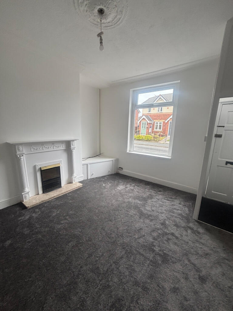 2 bed Mid Terraced House for rent in Ashton-under-Lyne. From Belvoir - Ashton-under-Lyne 2 bed Mid Terraced House for rent in Ashton-under-Lyne. From Belvoir - Ashton-under-Lyne