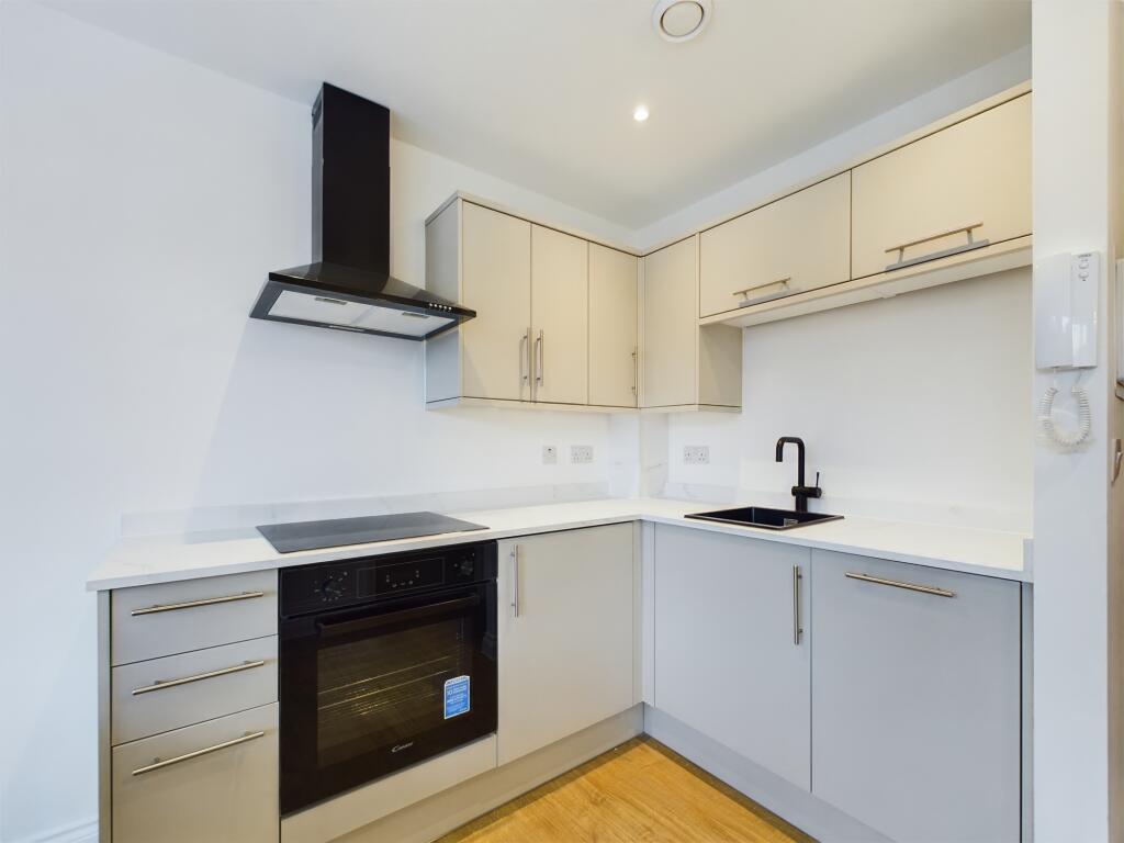 4 bed Studio for rent in Sheffield. From Belvoir Sales - Sheffield 4 bed Studio for rent in Sheffield. From Belvoir Sales - Sheffield
