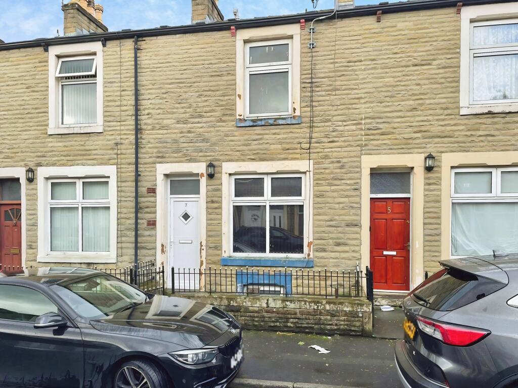 2 bed Mid Terraced House for rent in Burnley. From Belvoir - Burnley
