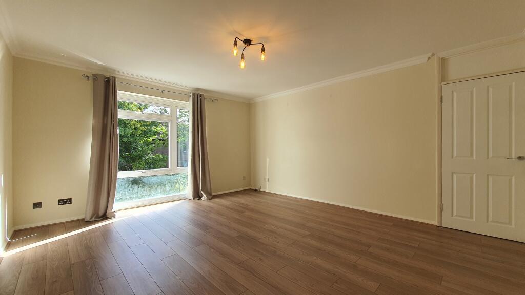 2 bed 1st Floor Flat for rent in Wallington. From Belvoir Sales - Sutton