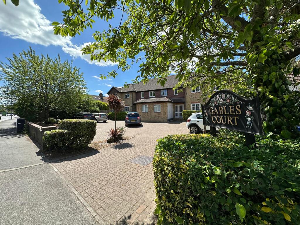 1 bed 1st Floor Flat for rent in Stoneleigh. From Belvoir Sales - Sutton