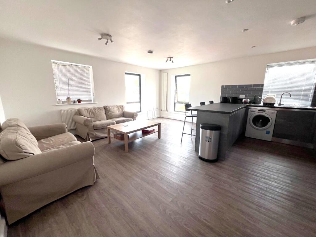 3 bed 1st Floor Flat for rent in Broomfield. From Belvoir - Chelmsford