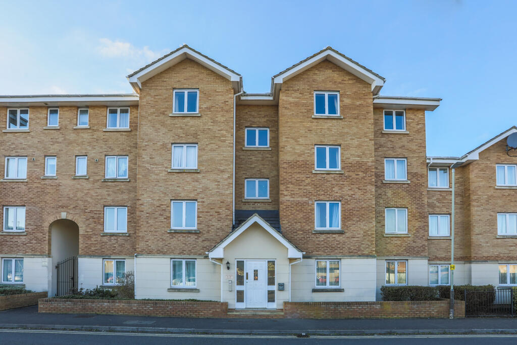 2 bed Apartment for rent in Golden Valley. From Belvoir - Cheltenham