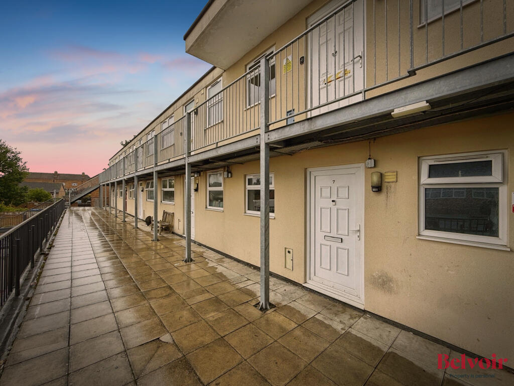 2 bed 1st Floor Flat for rent in Golden Valley. From Belvoir - Cheltenham