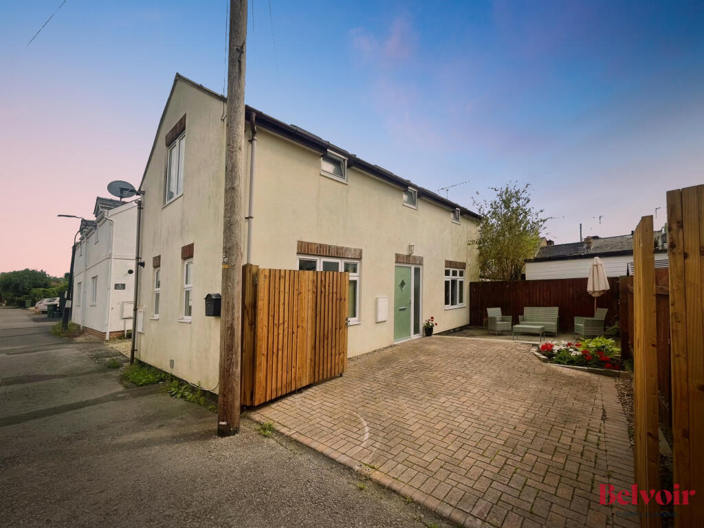 2 bed Detached for rent in Prestbury. From Belvoir - Cheltenham 2 bed Detached for rent in Prestbury. From Belvoir - Cheltenham
