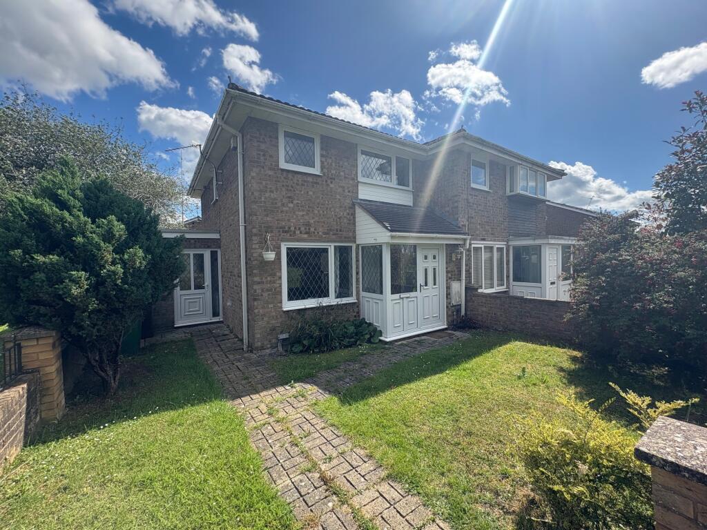 3 bed Mid Terraced House for rent in Corby. From Belvoir - Corby 3 bed Mid Terraced House for rent in Corby. From Belvoir - Corby