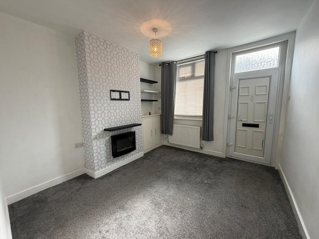 2 bed Mid Terraced House for rent in Coppenhall Moss. From Belvoir - Crewe 2 bed Mid Terraced House for rent in Coppenhall Moss. From Belvoir - Crewe