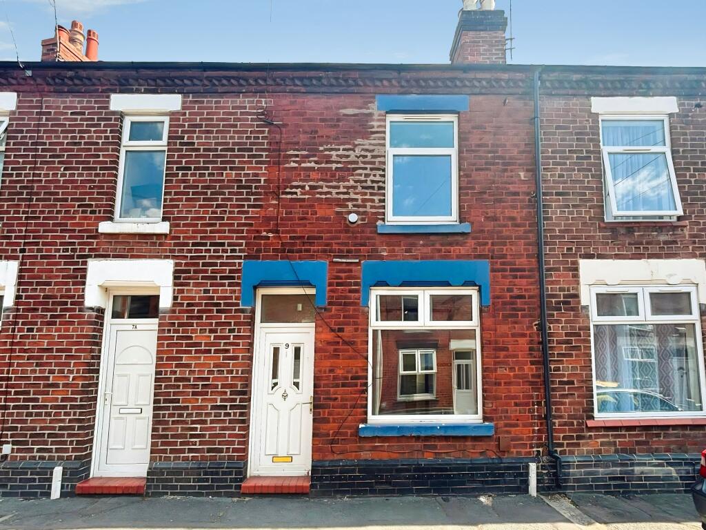 2 bed Mid Terraced House for rent in Coppenhall Moss. From Belvoir - Crewe