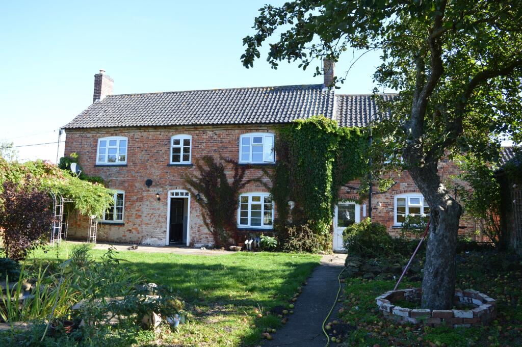 4 bed Farm House for rent in Muston. From Belvoir - Grantham 4 bed Farm House for rent in Muston. From Belvoir - Grantham