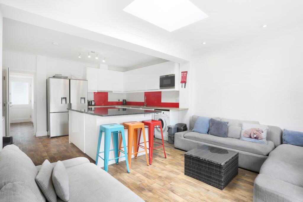 6 bed Semi Detached for rent in Guildford. From Belvoir - Guildford - Sales