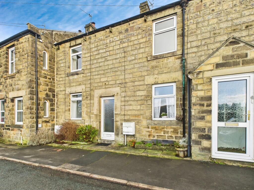 2 bed Mid Terraced House for rent in Low Laithe. From Belvoir - Harrogate 2 bed Mid Terraced House for rent in Low Laithe. From Belvoir - Harrogate