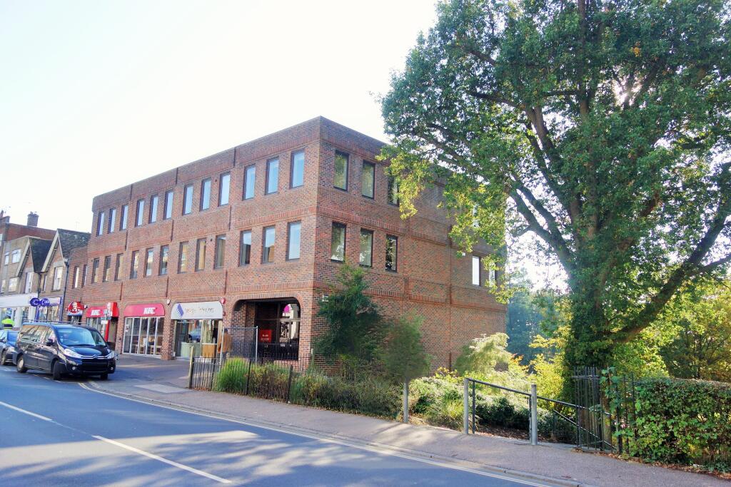 1 bed 1st Floor Flat for rent in Haywards Heath. From Belvoir - Haywards Heath